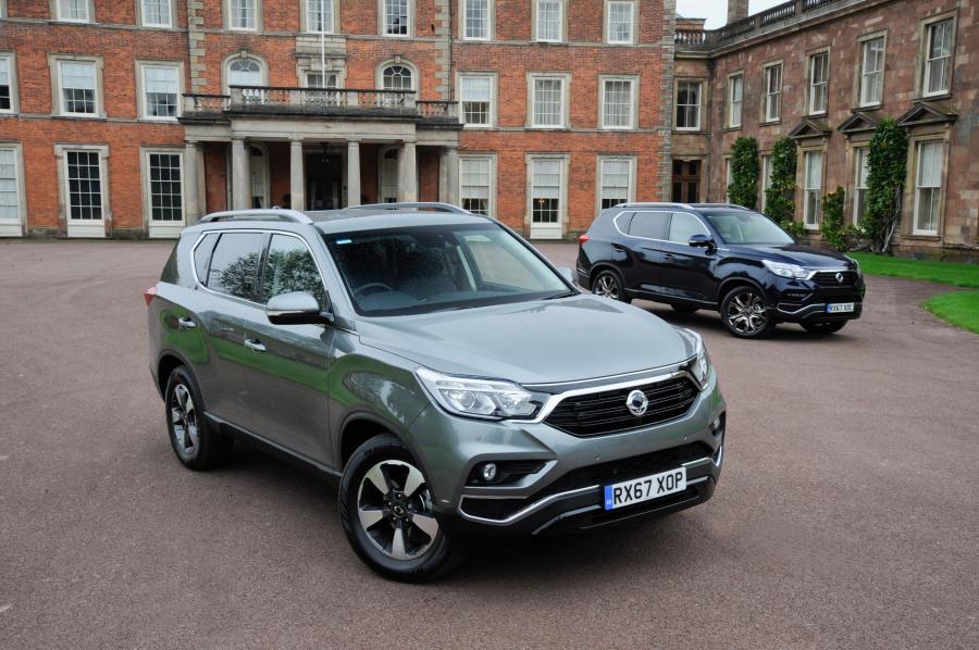  SsangYong Rexton Ultimate 2017 года  (UK) (фото 11 из 12)